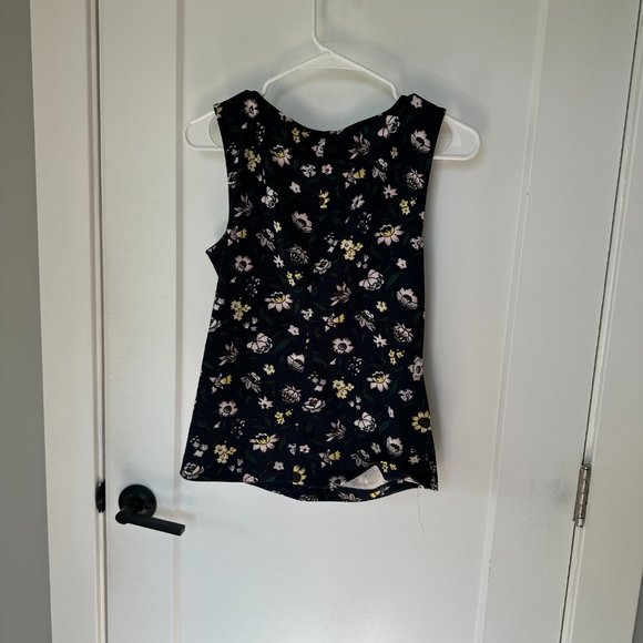 Floral Tie Waist Shell Top Medium Navy Business - Picture 5 of 5